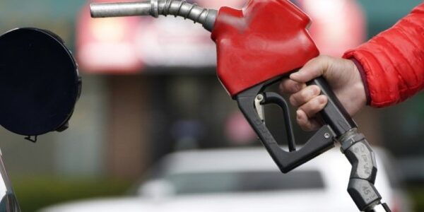 Large Crude, Product Builds Weigh on Oil Prices